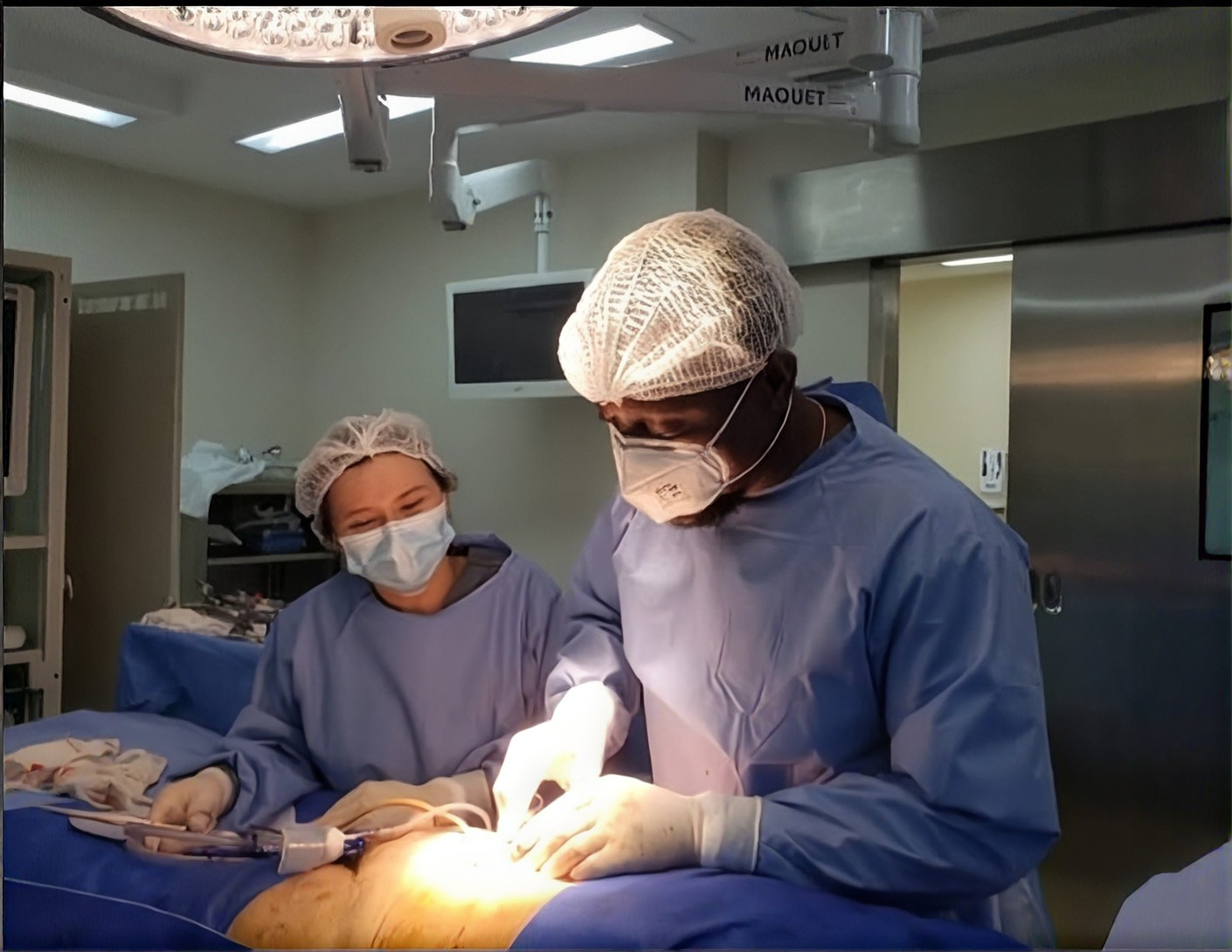 implantes hormonais